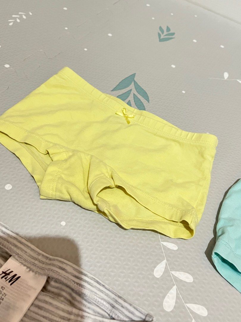 H&M 4pcs Baby Panty Boxer 2T (Category: Babies & Kids Fashion) located in Mandaluyong City. Submitted by mybabypreloveditems (Listing ID 1276955052, Image 3). Description: Can fit to 12M to 2 yrs old Sold as set.