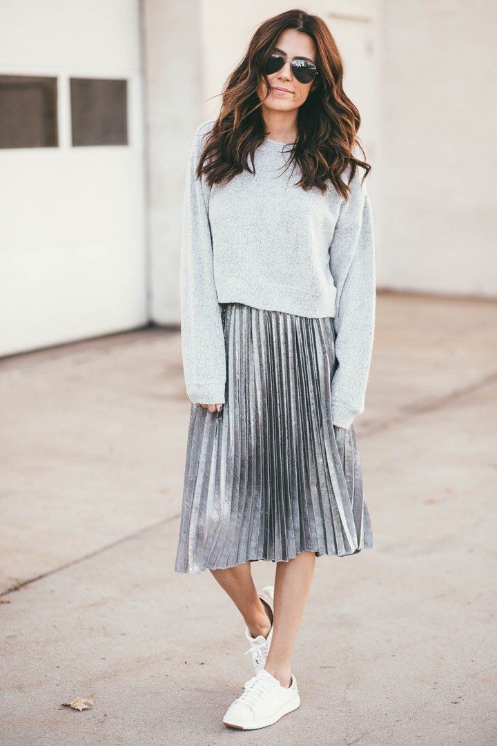 H&m silver sales pleated skirt