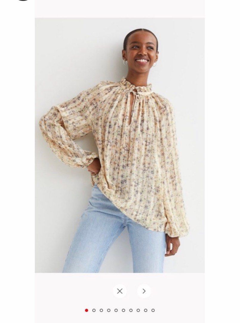 H&m deals printed blouse