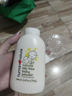 Human Nature 100% Natural Talc-Free Baby Powder / Hypoallergenic, Mild and Gentle (Paraben-Free, Mineral Oil-Free, Synthetic Fragrance-Free, Artificial Dye-Free, Vegan)