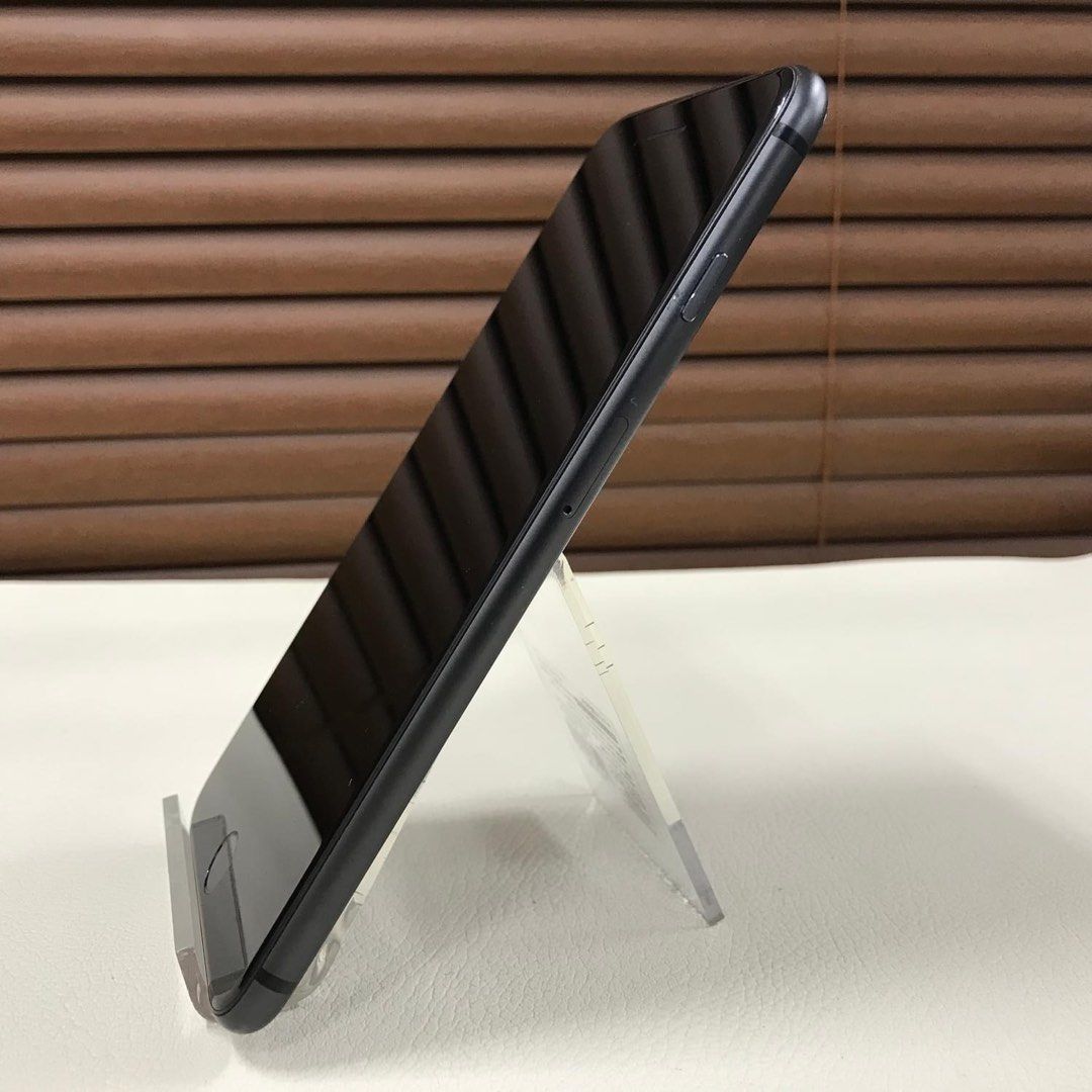 iPhone 8plus 256gb (Category: iPhone 8 Series) located in Manila. Submitted by TekiCashGadgetsph (Listing ID 1276870807, Image 2). Description: (FU) Open-line, any sim working (worldwide) - Guaranteed original iPhone not fake/copy Complete accessories with box Secondhand Good as new not abused! Presentable •Original Lcd • no issue hidden issues • no apple id / iCloud id • Good batthealth • Good cam front/back • Good Performance • Good touch id • 