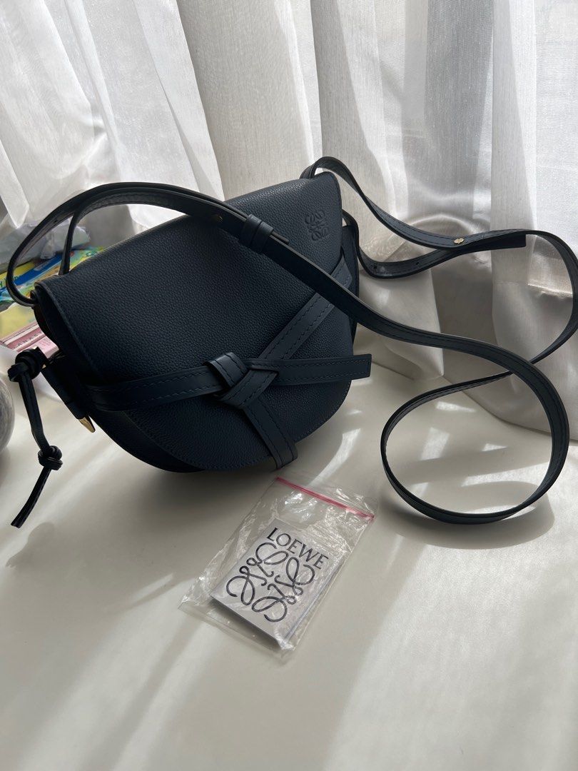 Loewe gate bag (Category: Cross-body Bags) located in San Juan City. Submitted by protoolsmnl (Listing ID 1276823543, Image 3). Description: Used 1-2x only Rfs : stocked in closet I prefer tote bags .