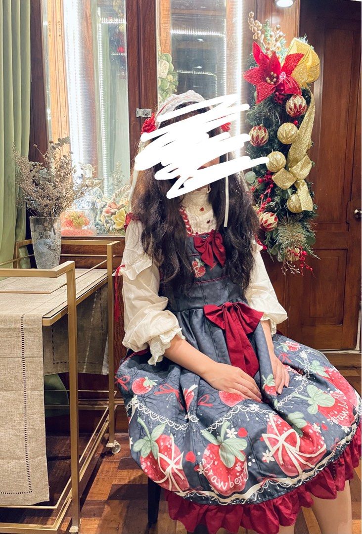 Lolita Dress Set with inner (Category: Dresses) located in Angeles City. Submitted by Katana (Listing ID 1276888149, Image 3). Description: Included inner and jsk what you see is what you get excluding head dress photo is actual 34 inches bust 29 sagad waist 31 inches length.