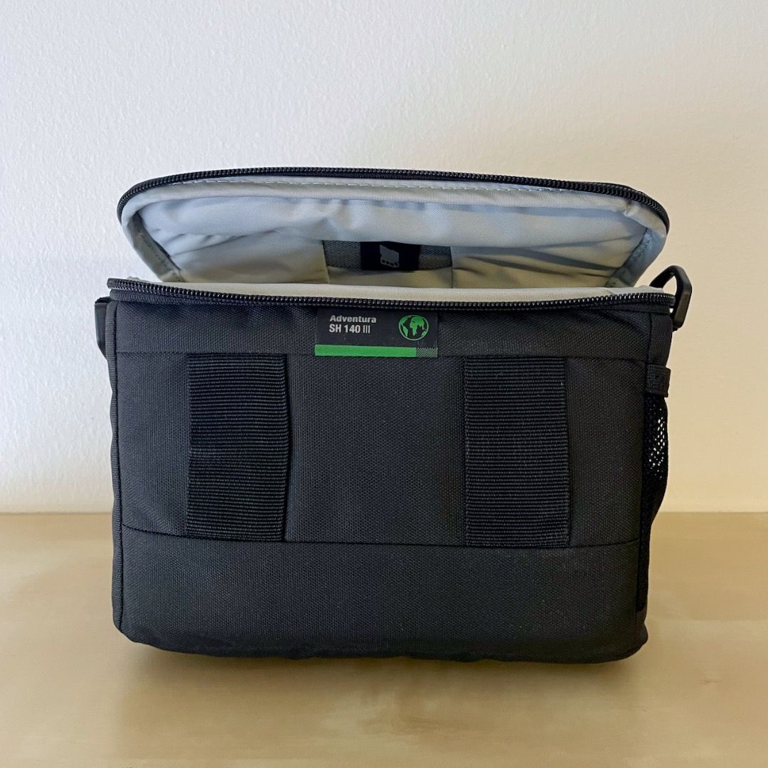 Lowepro adventura sh on sale 140