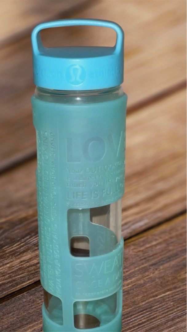 Lululemon Pure Focus Glass Waterbottle - Clear Mint - lulu fanatics