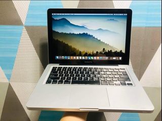 Macbook Pro 13" 2012 (NO ISSUE,W/CHARGER)