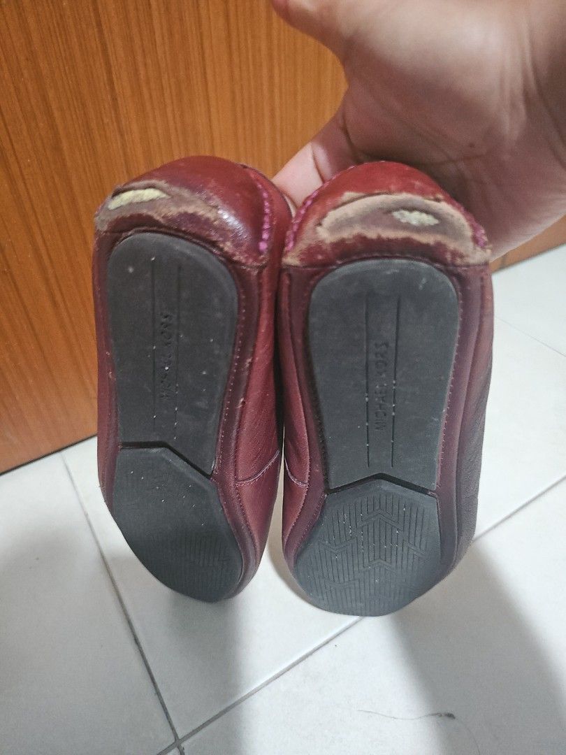 Michael kors hot sale burgundy shoes