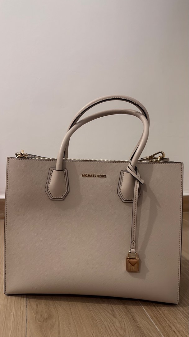 Michael kors mercer large hotsell saffiano leather tote bag