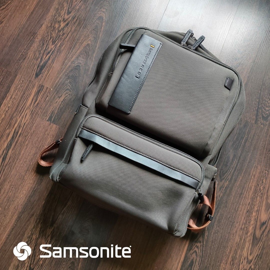 NEW‼️SAMSONITE BACKPACK COLLECTION | Batch 1 (Category: Backpacks) located in Cebu City. Submitted by denimholic (Listing ID 1276836186, Image 3). Description: 💼Authentic Preloved Samsonite Backpack ‼️INTEREST CHECK‼️ ▫️Blue Red Nylon : Medium, P2.8k ▫️Black Leather Multi : Large, P3.8k.