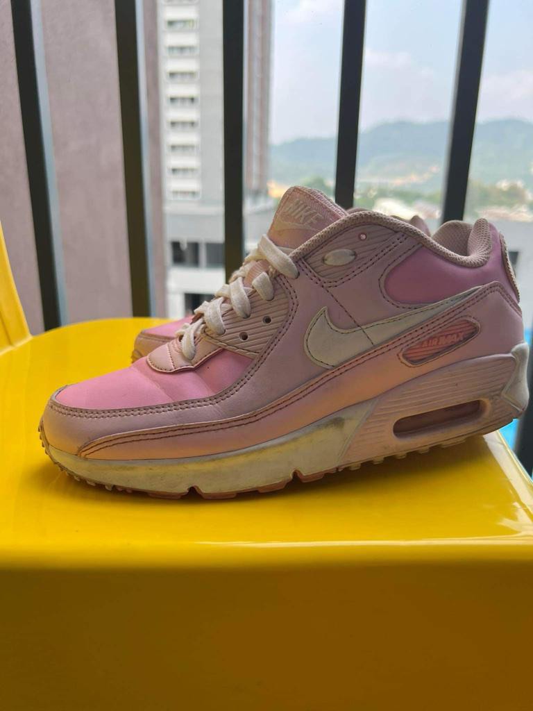 Nike Air Max Women UK5 Pink Women s Fashion Footwear Sneakers