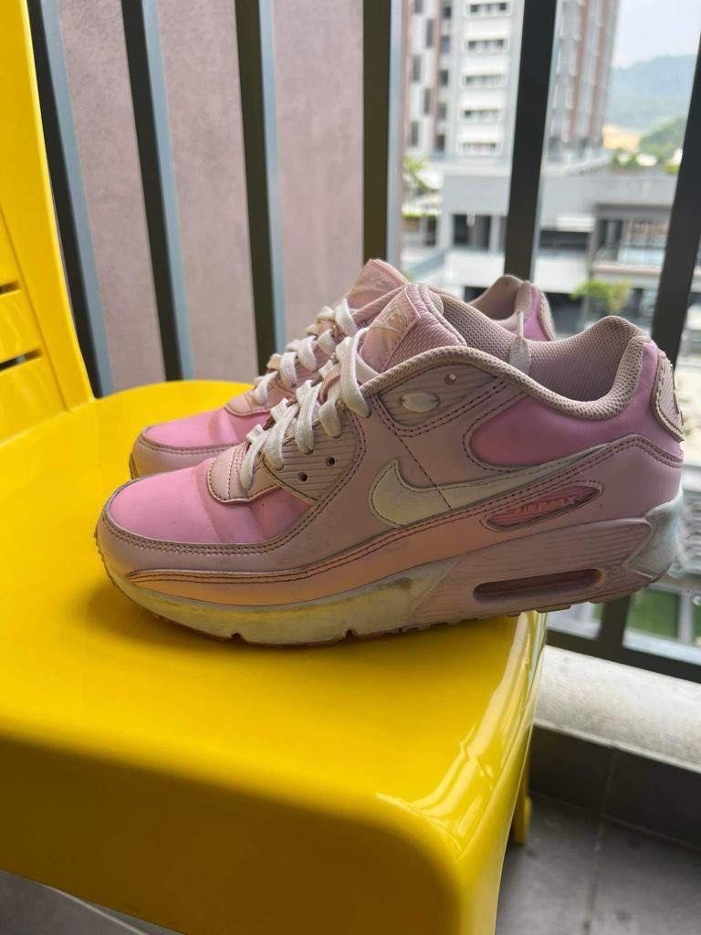 Nike Air Max Women UK5 Pink Women s Fashion Footwear Sneakers