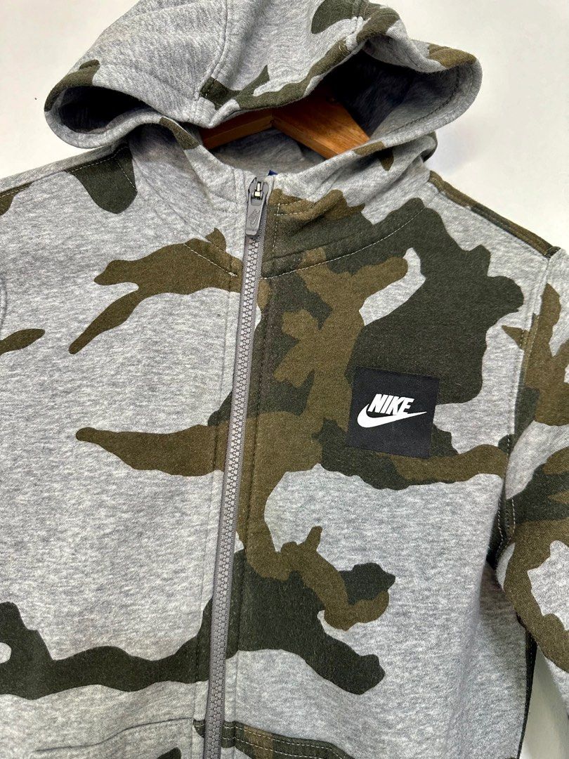 nike camo sweatshirt womens