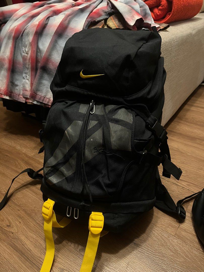 Nike ball deals backpack