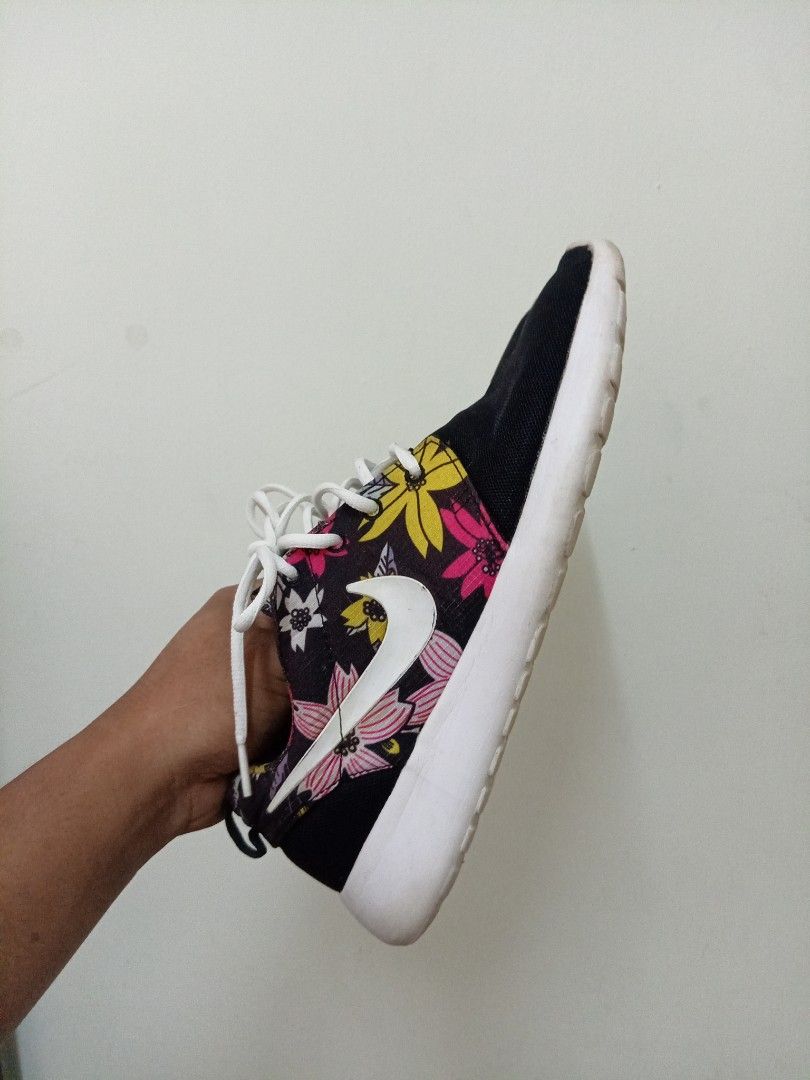 Nike cheap roshe rose