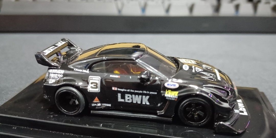 Hot Wheels custom Nissan gtr r35 LBWK custom black.interior custom ...