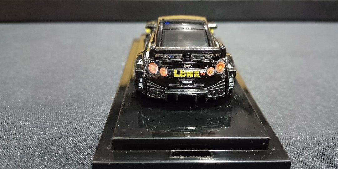 Hot Wheels custom Nissan gtr r35 LBWK custom black.interior custom ...
