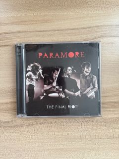Paramore The Final RIOT! CD/DVD 2 Discs