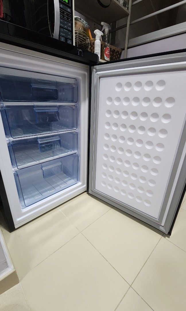 As good as New Chest freezer for breastmilk 90L