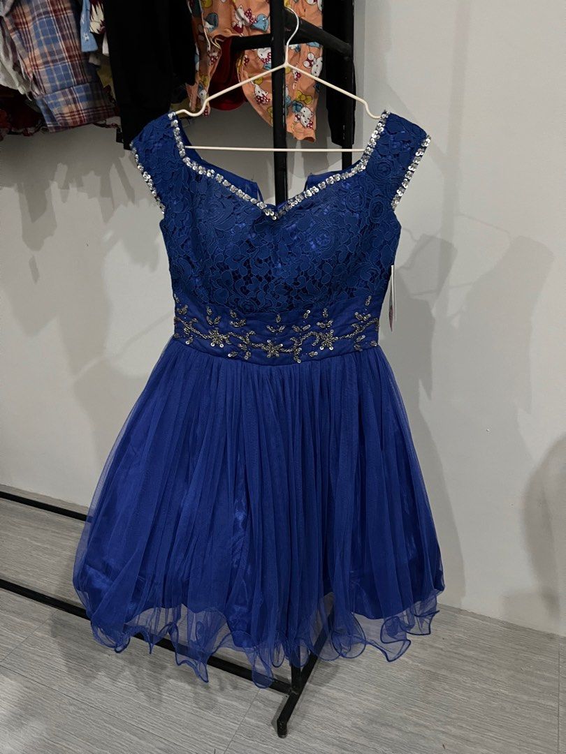 Cocktail dress debut hotsell