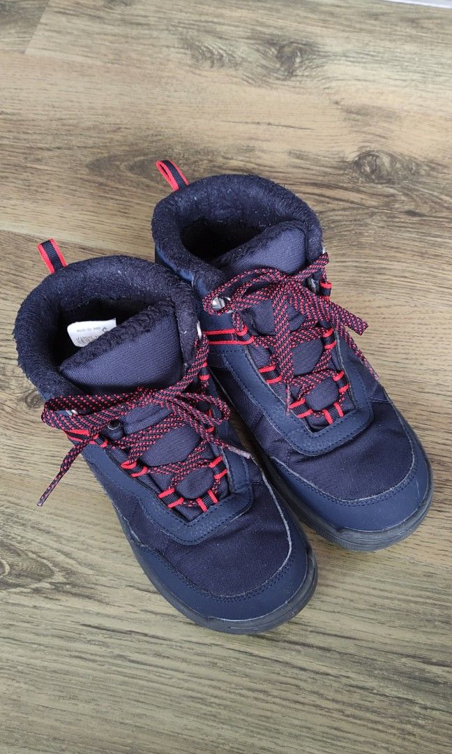 Childrens waterproof hiking best sale shoes