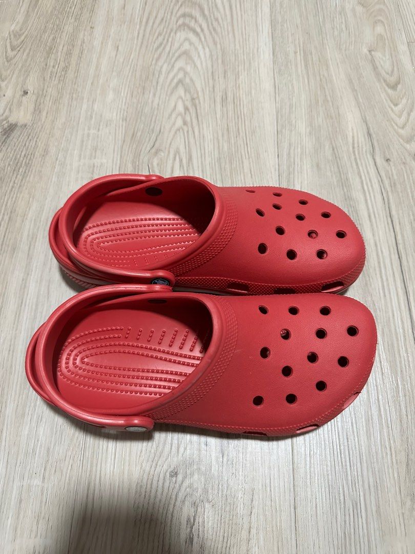 Red crocs cheap cheap