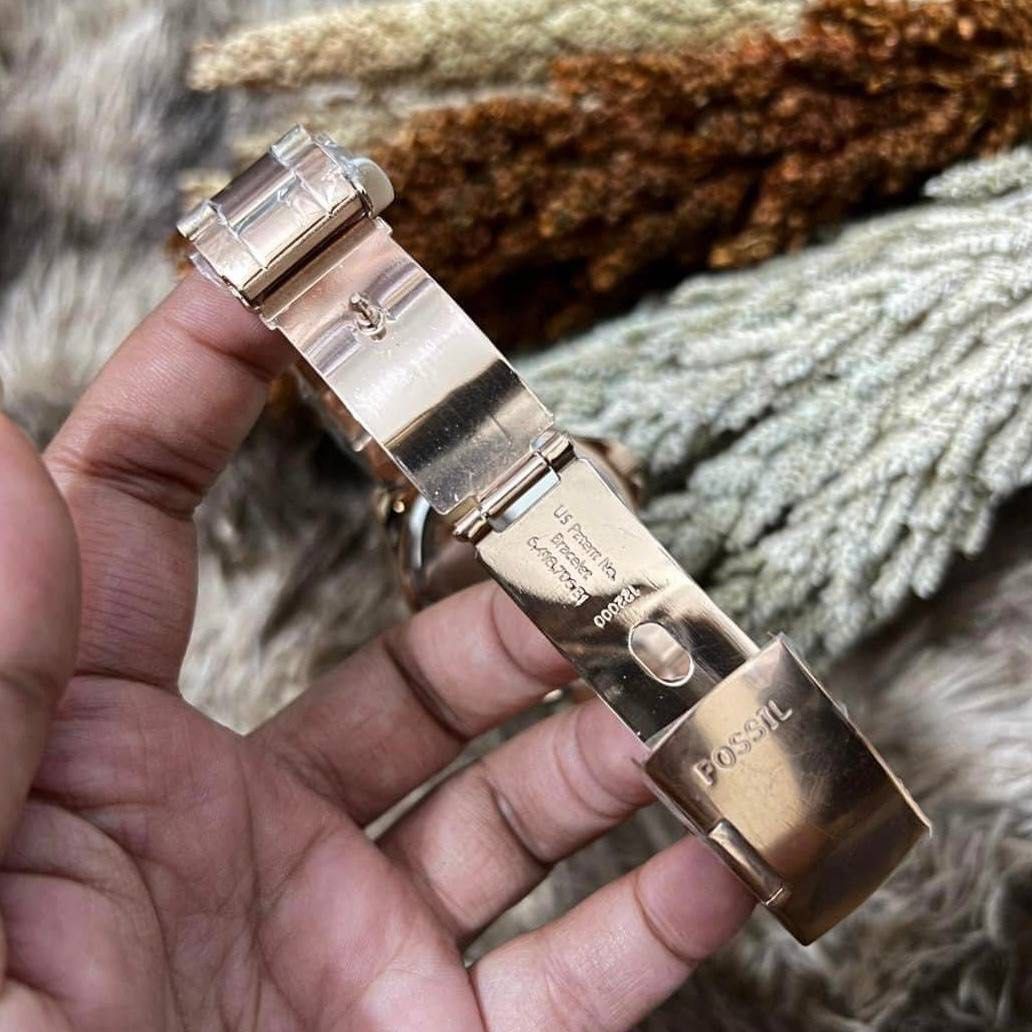 RESTOCK ORIGINAL FOSSIL CECILE CRYSTAL ROSEGOLD DIAL ROSEGOLD STEEL LADIES WATCH AM4483 Women s Fashion Watches Accessories Watches on Carousell