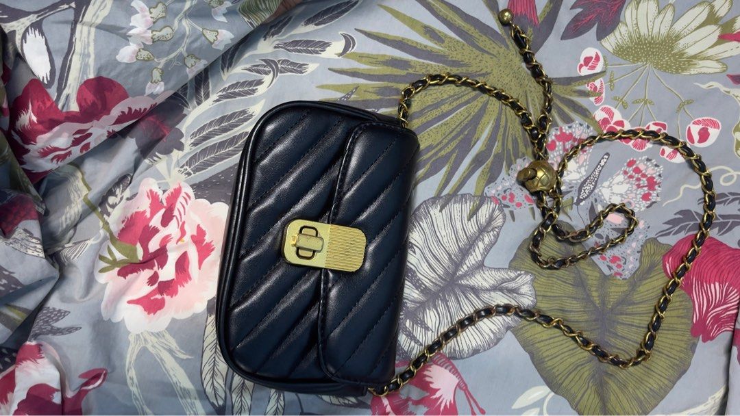 Shein mini twist lock quilted flap chain square bag