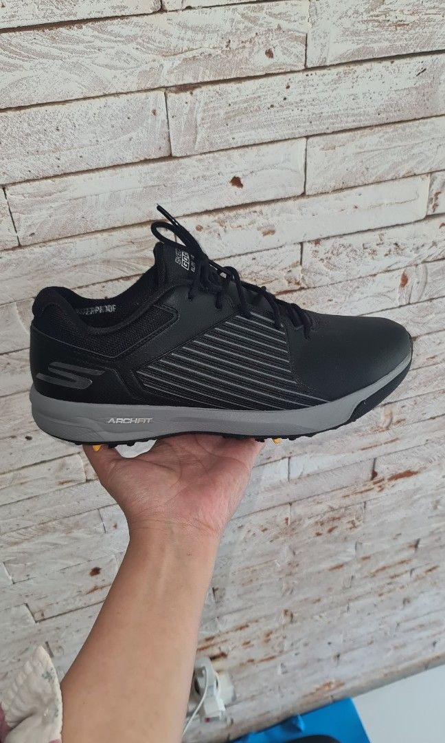 Sepatu shop golf skechers