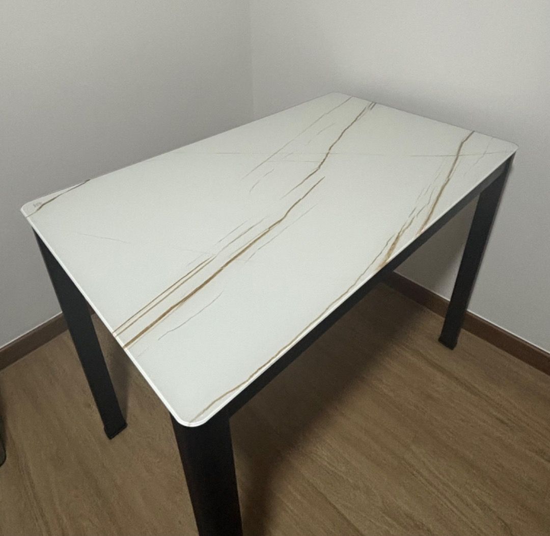 Used dining tables near me best sale