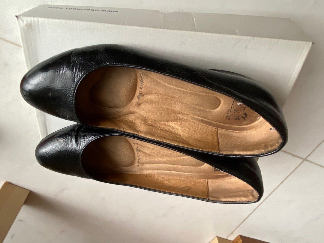 Sofft black flats clearance