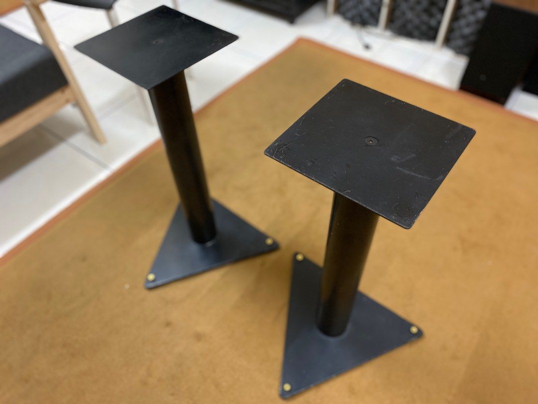 SOLID STEEL w/ THICK CYLINDRICAL DESIGN SINGLE PILLAR inside 70 filled