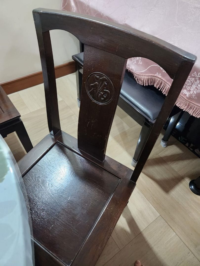 SOLID WOOD TABLE (Category: Tables & Sets) located in Singapore. Submitted by weezard (Listing ID 1276902339, Image 2). Description: well used dinning table with 6 chair. self collection near LENTOR MRT STATION.