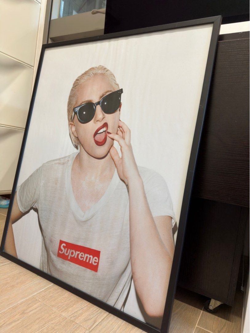 超希少』Supreme✖︎レディーガガ ポスター非売品 Amazon.co.jp