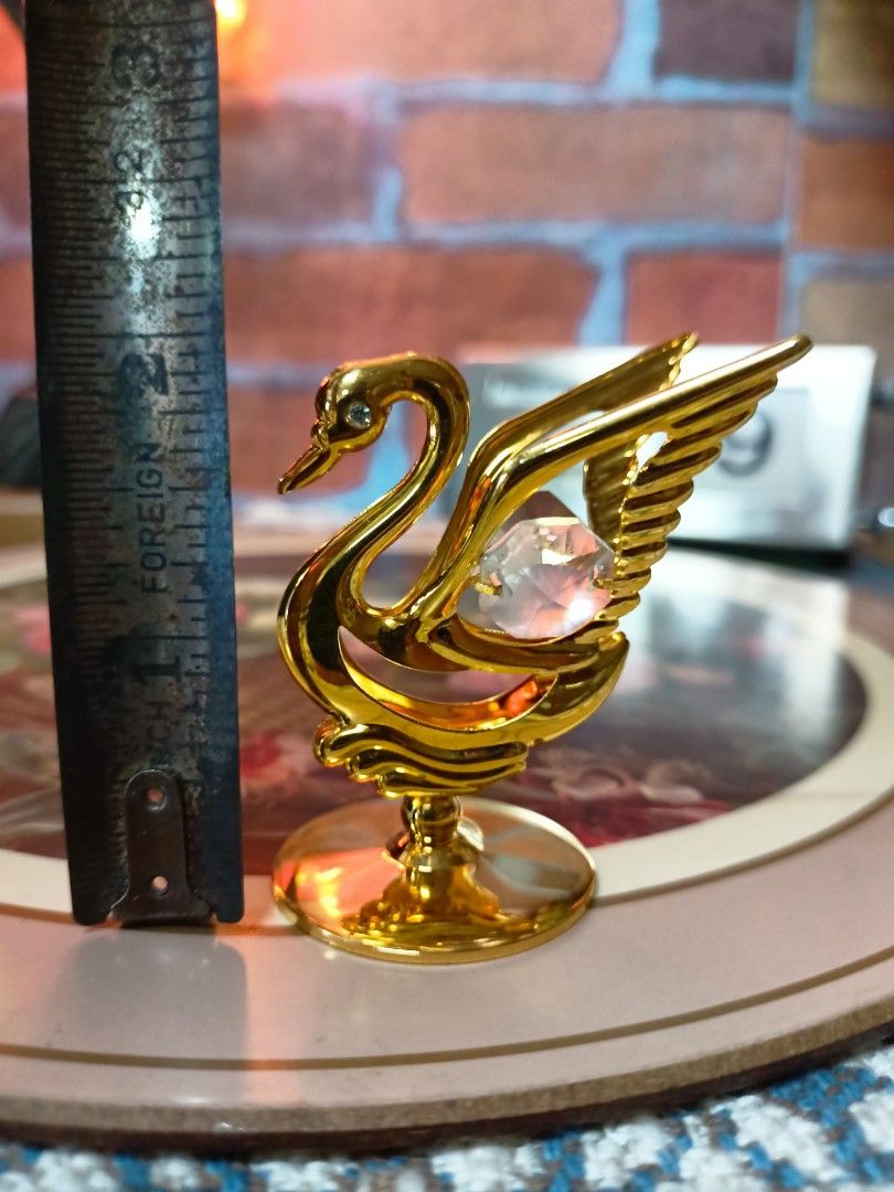 SWAROVSKI CRYSTAL ELEMENT STUDDED SWAN FIGURINE TABLE DISPLAY 24K