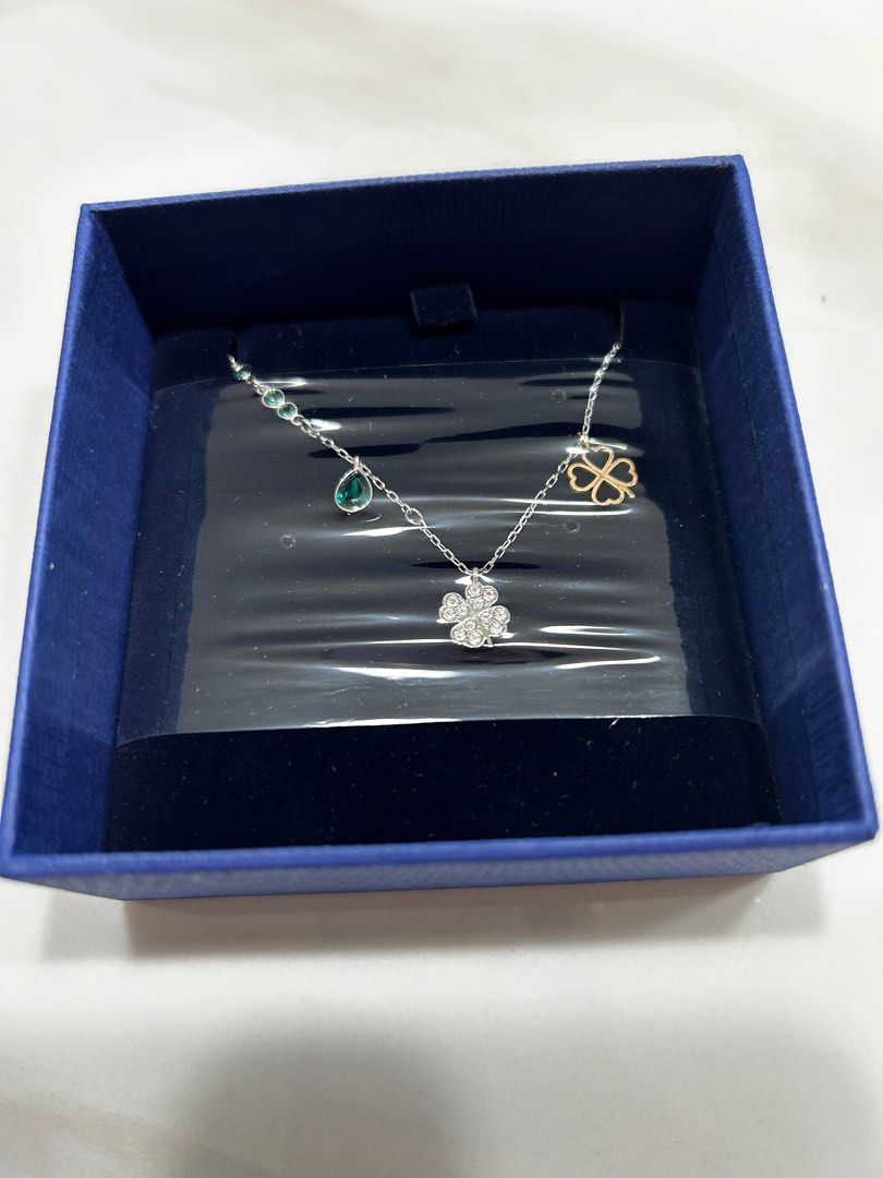 SWAROVSKI Duo Clover Pendant Women s Fashion Jewelry Organisers Necklaces on Carousell