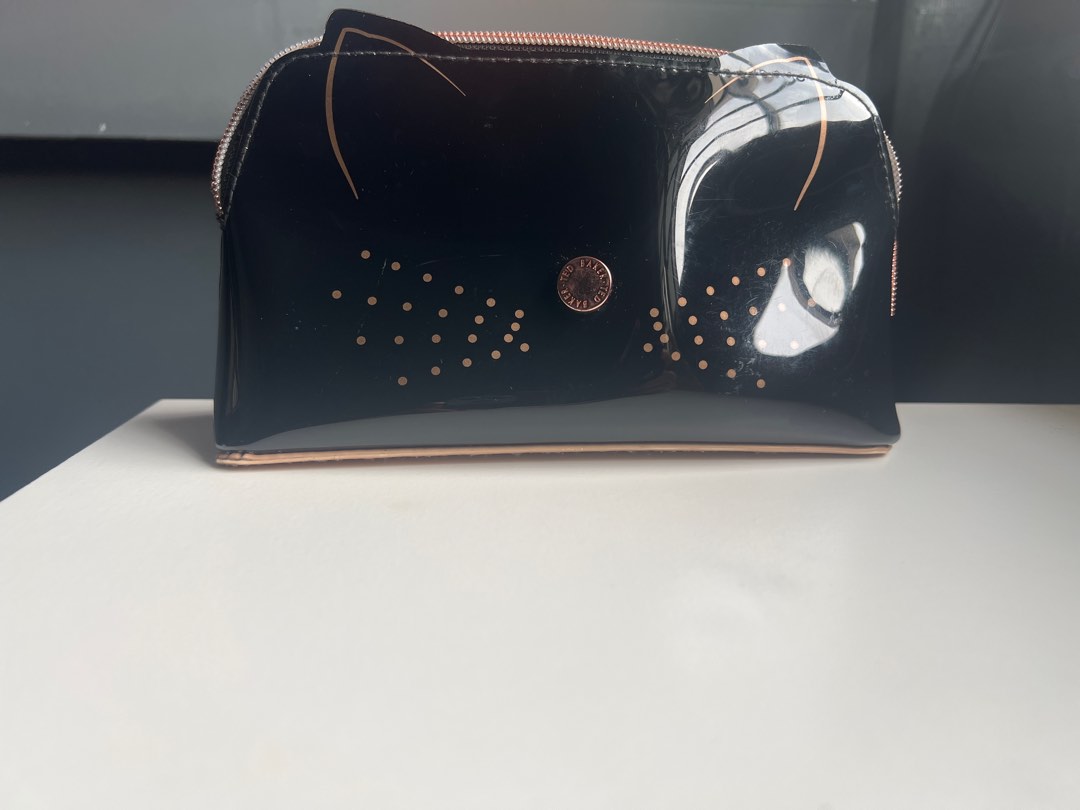 Ted baker cat outlet wash bag