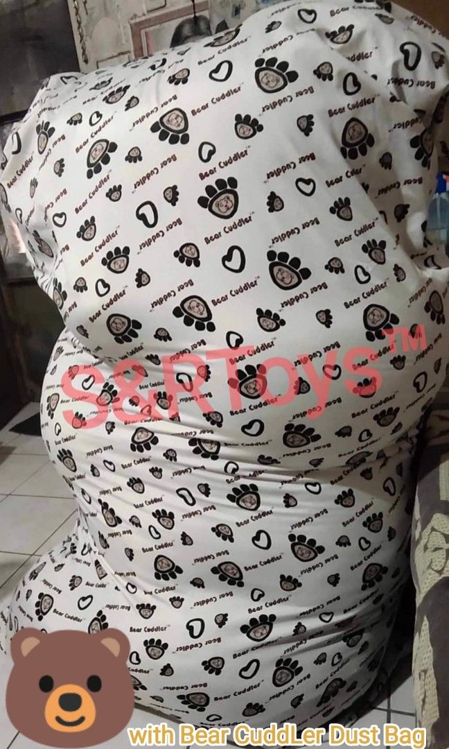 Teddy Bear (Category: Plushies & Soft Toys) located in Manila. Submitted by sandrtoys (Listing ID 1276872645, Image 2). Description: Bear CuddLer Giant Teddy Bear Php 3,000 √ With Dust Bag (from Bear CuddLer) √ No FLaws √ Washed and maintained √ FREE SHIPPING (Metro Manila OnLy) 🛵 GRAB 🛵LALAMOVE 🛵 BORZO 📌 Loc Sta Ana,Manila.