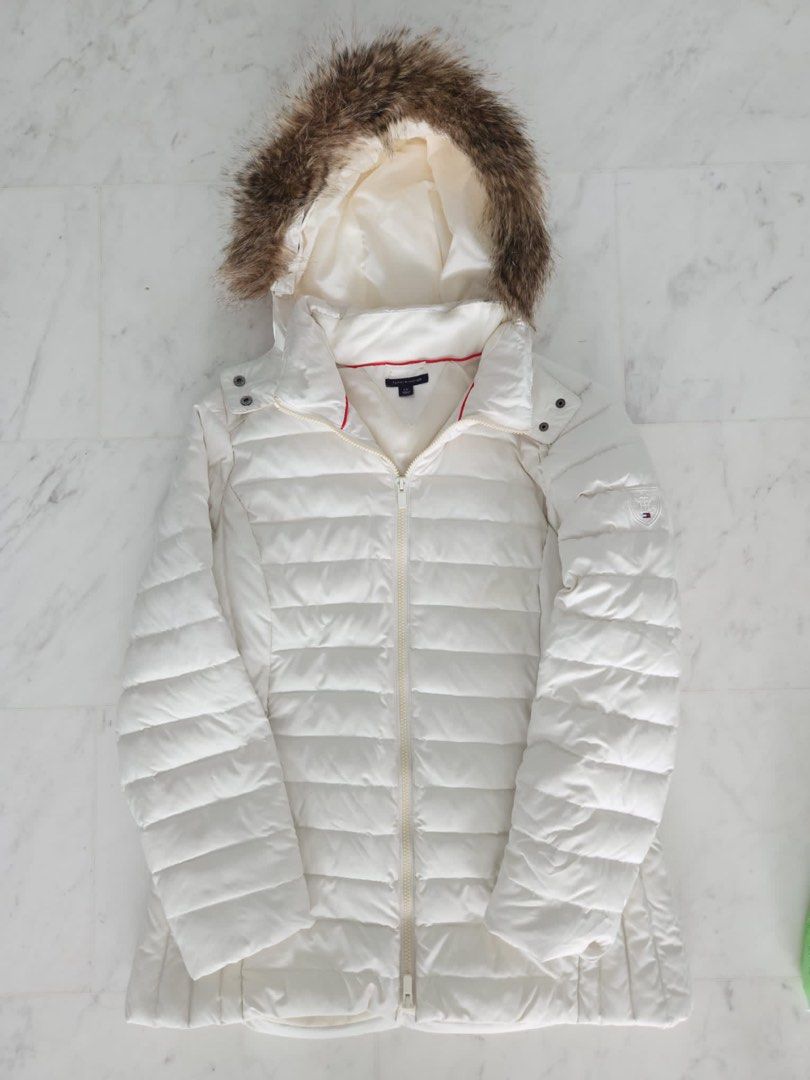 White tommy clearance hilfiger winter jacket