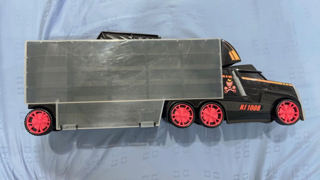 Toy R Us Fast Lane Semi Truck Carrying Case for Hot Wheels or