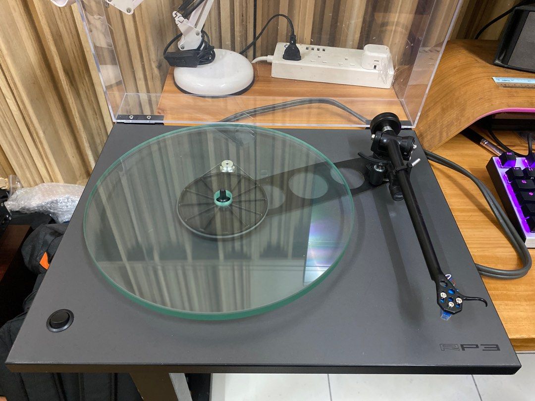 Rega PLANAR RP3 Turntable w/ DB Technologies ORIGINAL Elys 2 Cartridge