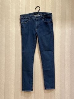 Uniqlo ultra stretch coloured jeans, Men's Fashion, Bottoms, Jeans on  Carousell