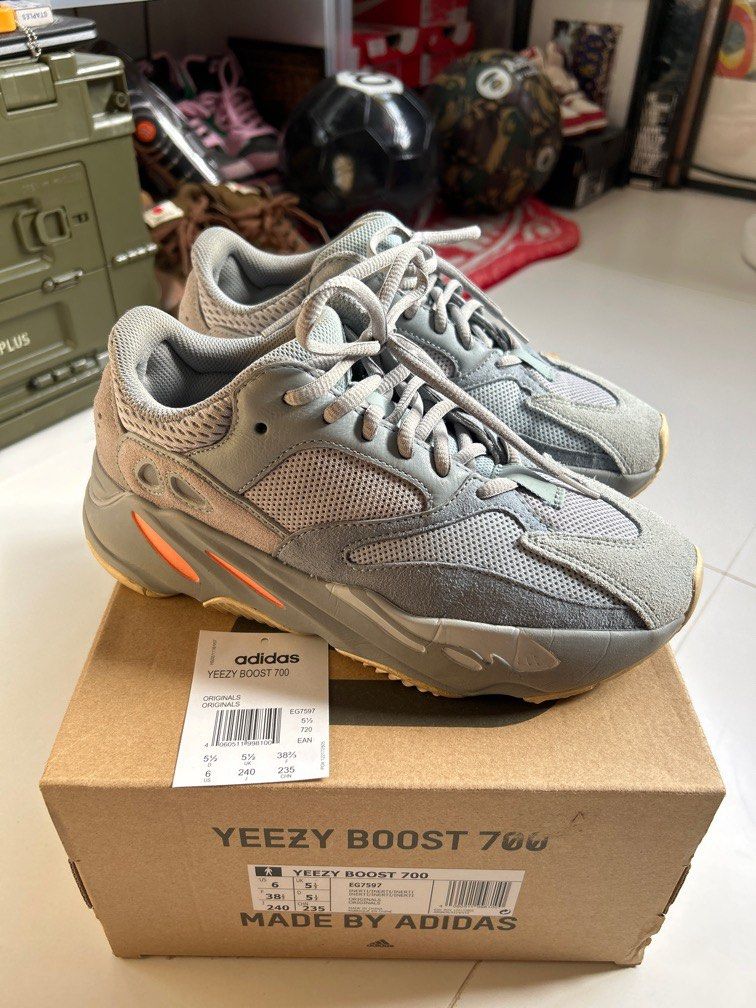 Yeezy us6 top