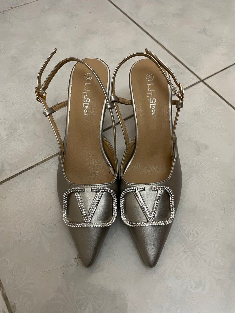 Valentino silver heels Women s Fashion Footwear Heels on Carousell