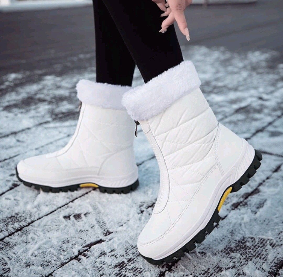 White winter boots size 38