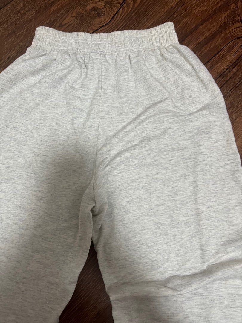 wide leg sweatpants, Women's Fashion, Bottoms, Other Bottoms on Carousell