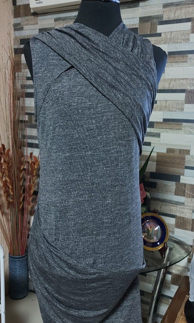 knee length dresses for ladies ZARA. Grey midi dress with textured opening. Size XS  Hibuy market