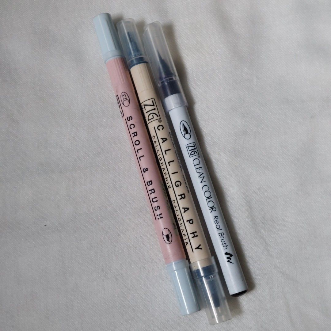 Zig Calligraphy and Brush Pen Set (Category: Craft Supplies & Tools) located in Quezon City. Submitted by ches2021cxs (Listing ID 1276844635, Image 1). Description: Scroll & Brush Calligraphy Clean Color Real Brush MOP: Maya, BPI.