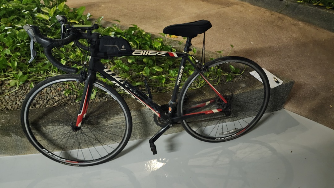 2014 Specialized Allez Road Bike Sports Equipment Bicycles