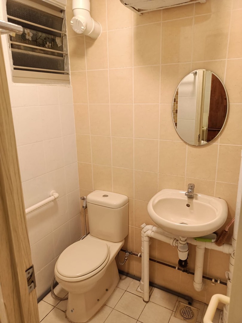(Category: ) located in . Submitted by agent007sg (Listing ID 1276920305, Image 1). Description: .