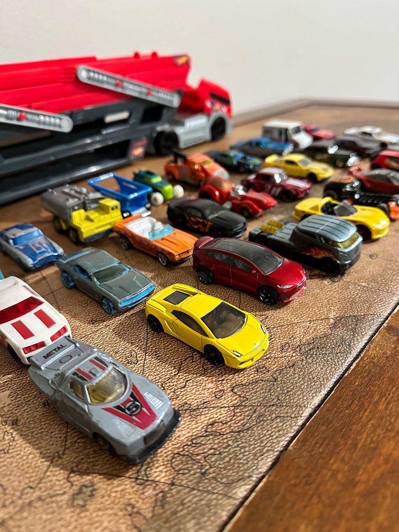 BLOW OUT SALE SET OF ULTRA RARE 200 VALUE HOT WHEELS BUNDLE